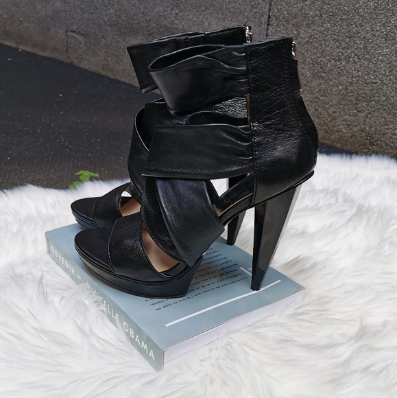 MICHAEL Michael Kors Jennings zip back size 5,5 US - Picture 1 of 8